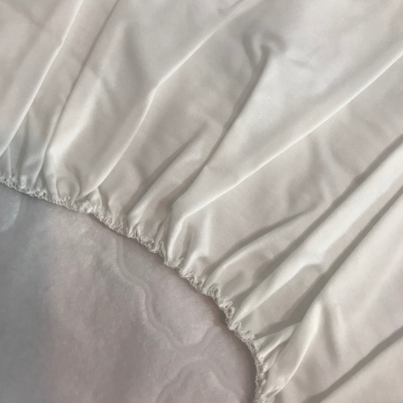 BKB Toddler Mattress Protector & 2 Gingham Sheets - Picture 5 of 5